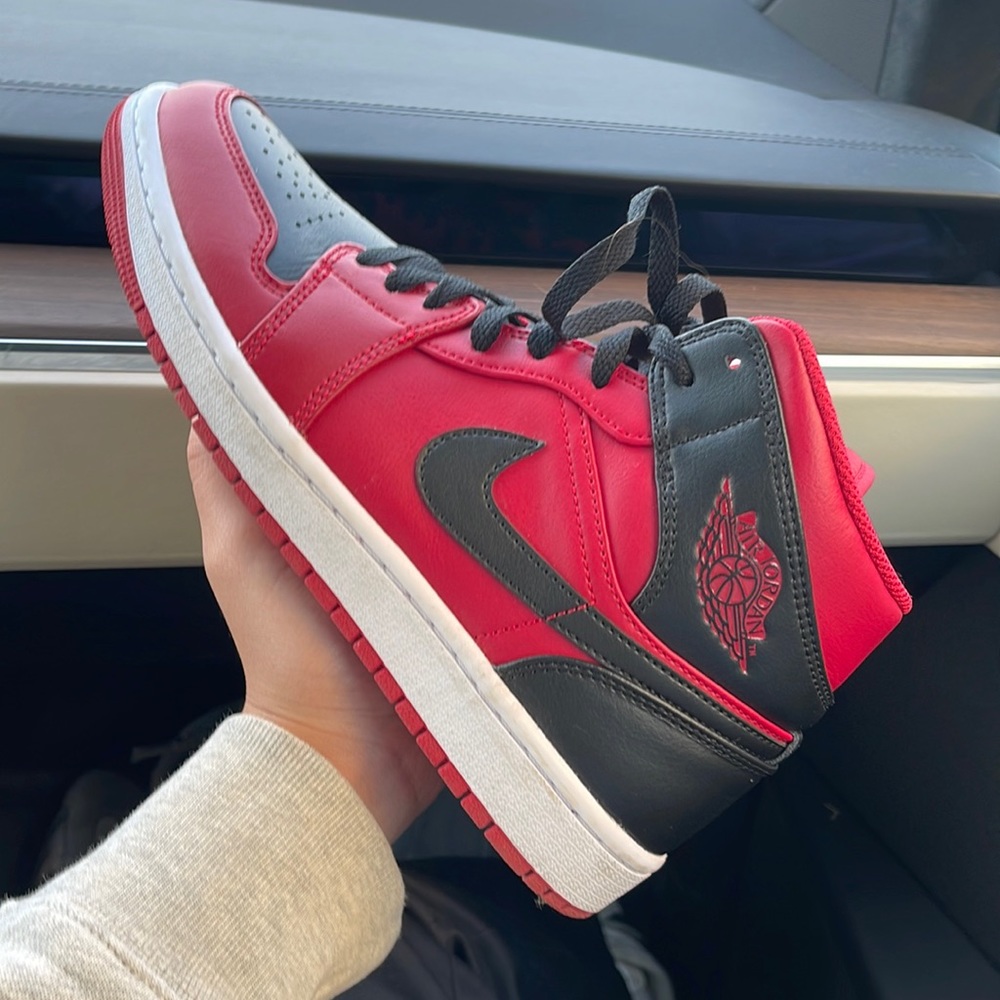 Jordan 1 mid - Reverse Bred - Picture 3 of 4